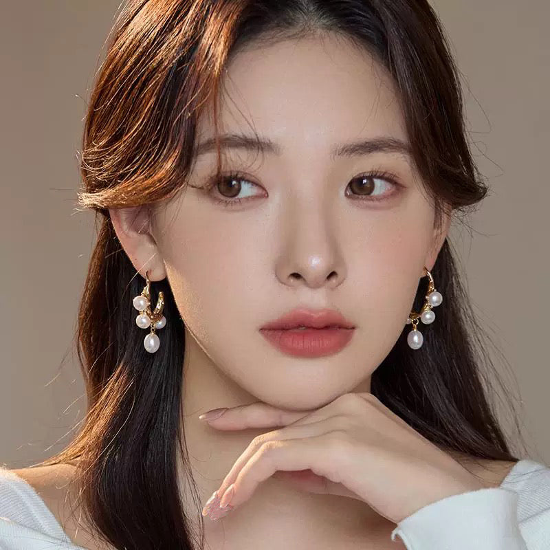 Gilded Pearl Flow Earrings